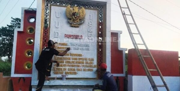 Wujud Cinta NKRI, LSK Memperindah Tugu Pancasila di Jalan Watu Ulo